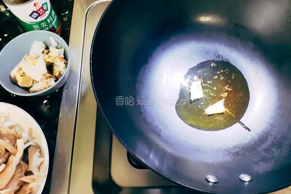 平菇豆腐汤的做法图解3