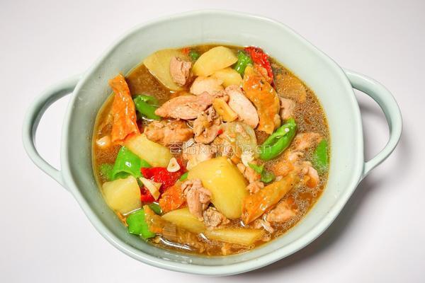 黄焖鸡烧土豆