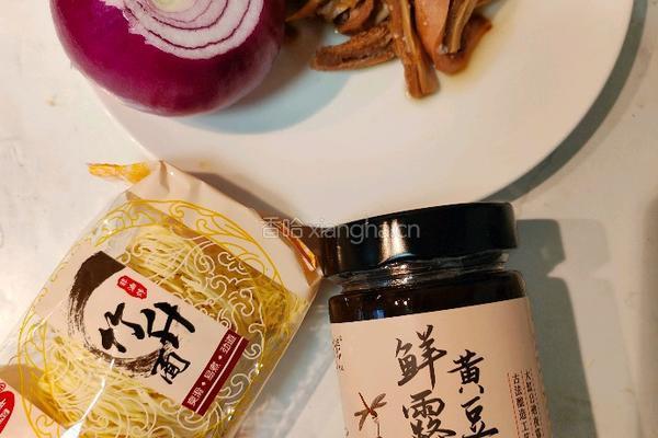 肚丝落锅面的做法图解1