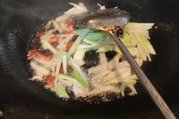 豆芽粉丝贴喝饼的做法图解9