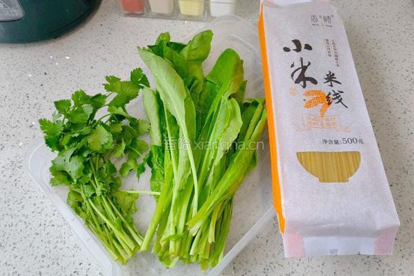 蹄汤米线的做法图解1