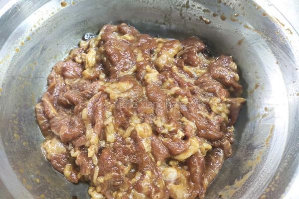 黄豆酱炒肉的做法图解4
