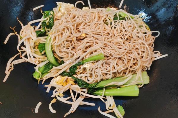 香畴美汁酱油炒面的做法图解8