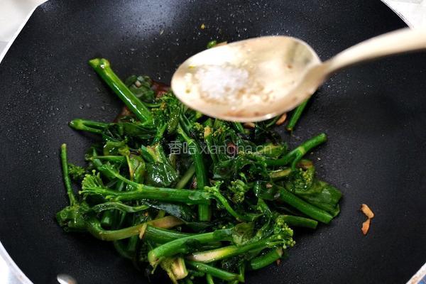 黄豆酱炒芥兰苗的做法图解6
