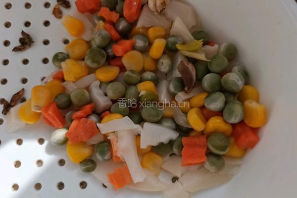 核桃泥炒茄丁的做法图解3