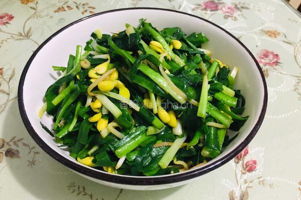 黄豆芽炒韭菜的做法图解10