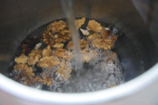 黑豆核桃饮的做法图解4
