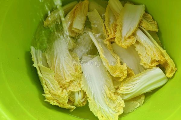 酱香蛋饺煲的做法图解2