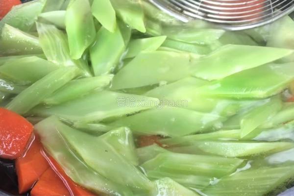 干锅莴笋片的做法图解6