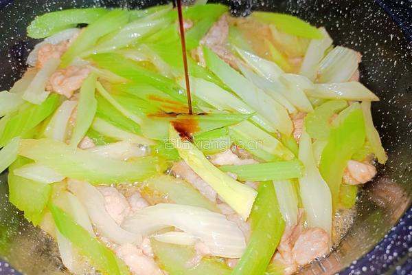 肉片炒芹菜的做法图解10
