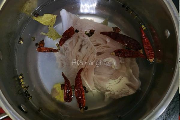 凉拌鸡丝的做法图解1
