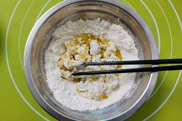 牛肉菠萝披萨（约7寸）的做法图解4