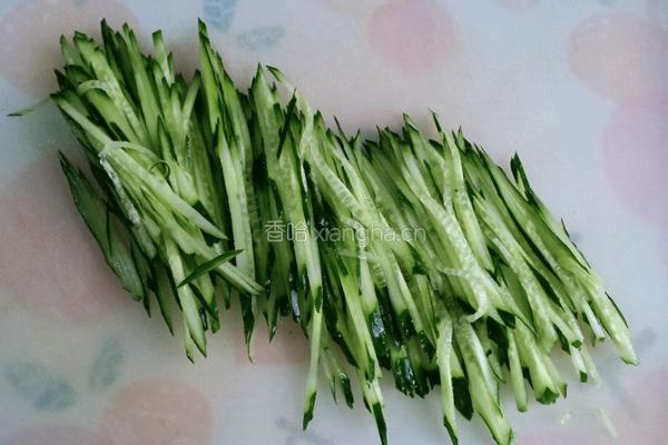 粉丝拌黄瓜的做法图解3