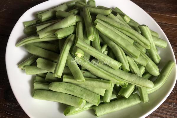 四季豆炒肉的做法图解4