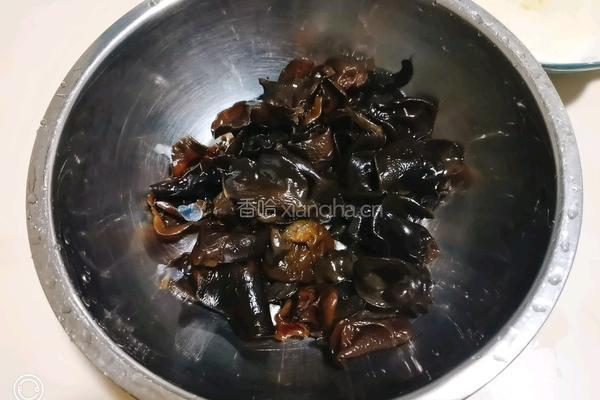 凉拌木耳（奥莱奥特级初榨橄榄油）的做法图解5