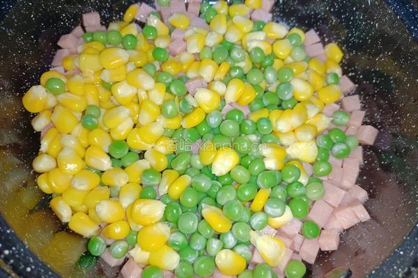 青豆玉米炒火腿的做法图解8