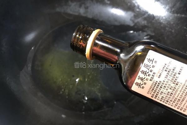 木耳炒花菜的做法图解9