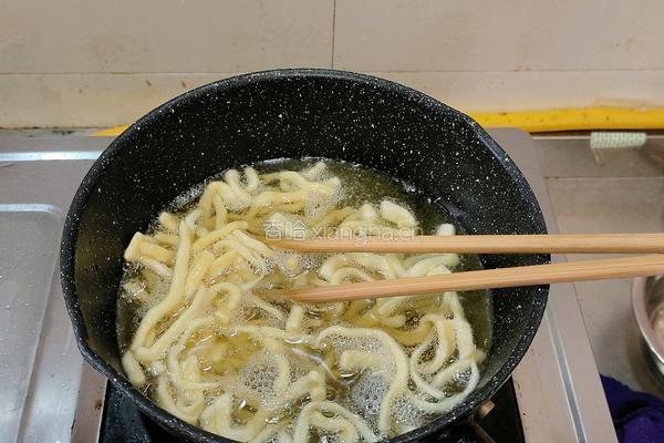 红枣葡萄干味原味(沙琪玛)家庭版自制小吃的做法图解16