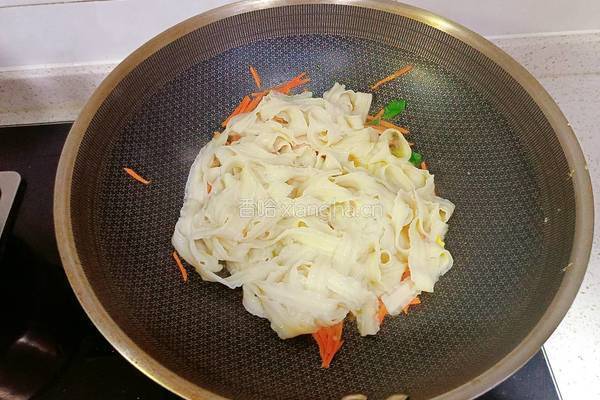 炒刀削面的做法图解11