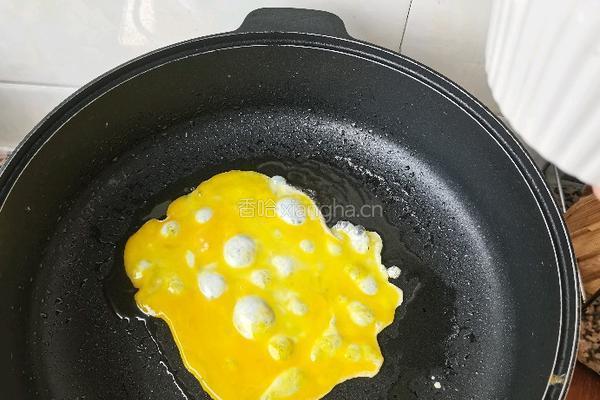 简单饱腹的手抓饼的做法图解1