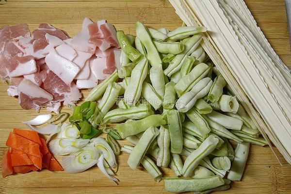 芸豆焖面的做法图解1
