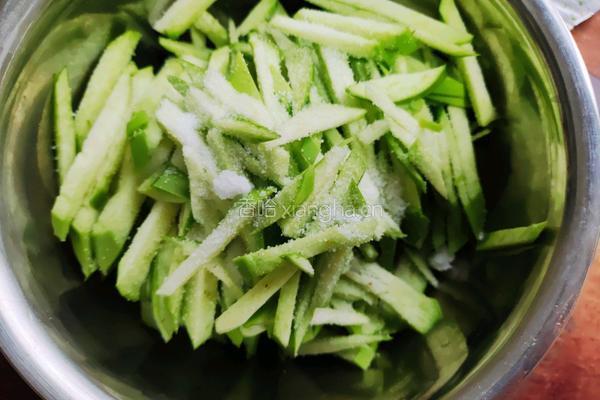 味美茄子饼的做法图解3