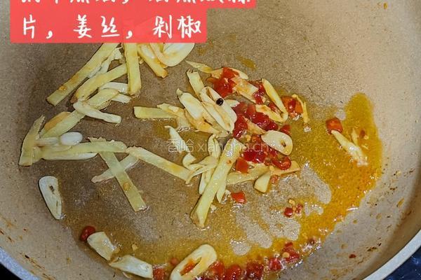 茭白嫩炒鸡胸肉的做法图解5