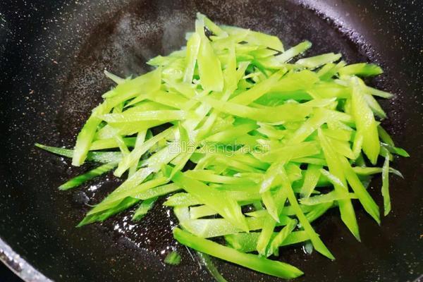 莴笋鸡蛋汤的做法图解3