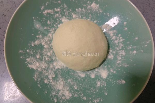火腿培根披萨的做法图解6