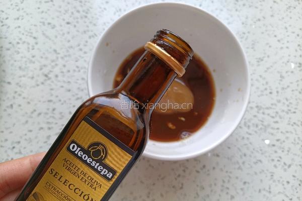 橄榄油酱汁菠菜的做法图解7