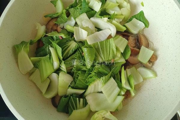 橄榄油香菇油菜的做法图解8