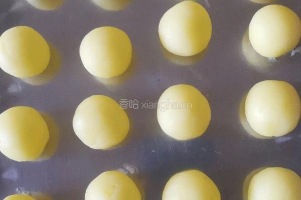 草莓奶球的做法图解5