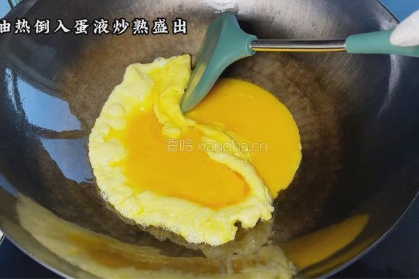 炸酱鸡蛋面的做法图解1