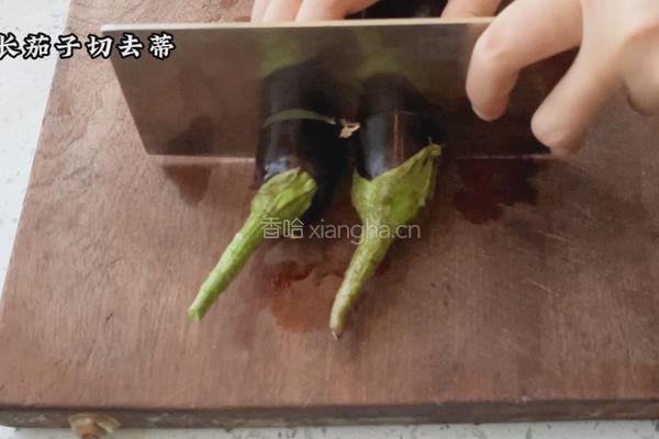 蒜蓉烤茄子的做法图解1