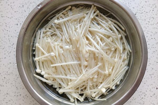 橄榄油金针菇的做法图解4