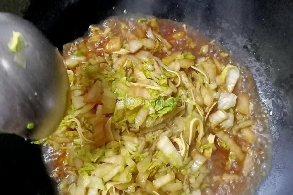 白菜炒肉丝的做法图解7