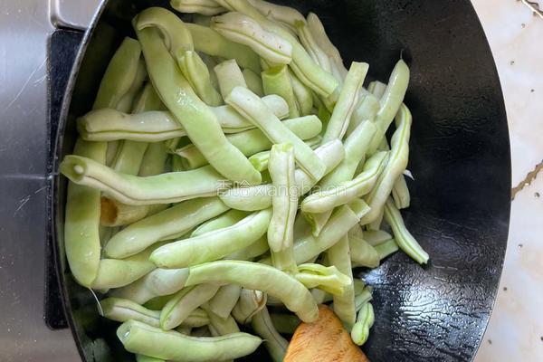 土豆炖豆角的做法图解8