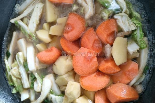 白菜炖土豆的做法图解4