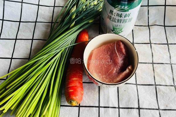 韭菜花炒肉丝的做法图解1