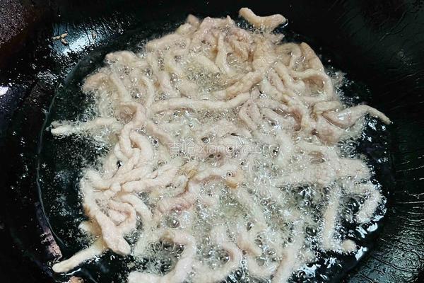 韭菜花炒肉丝的做法图解4