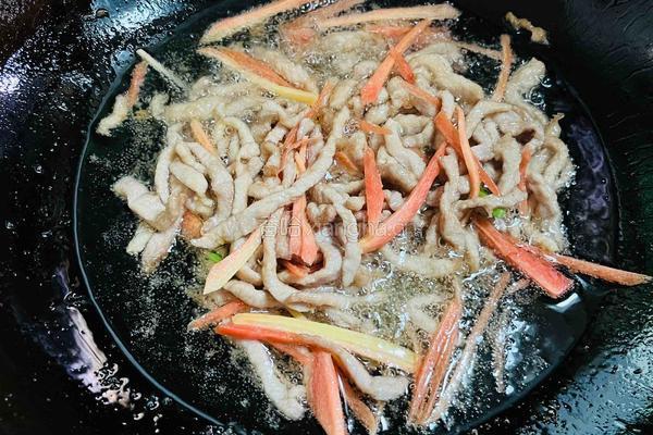 韭菜花炒肉丝的做法图解5