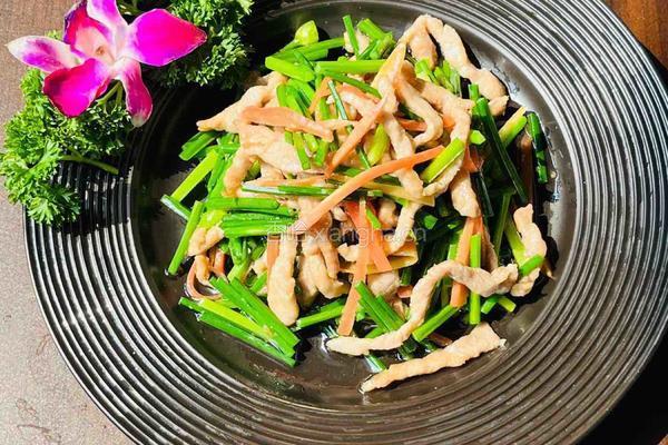 韭菜花炒肉丝的做法图解7