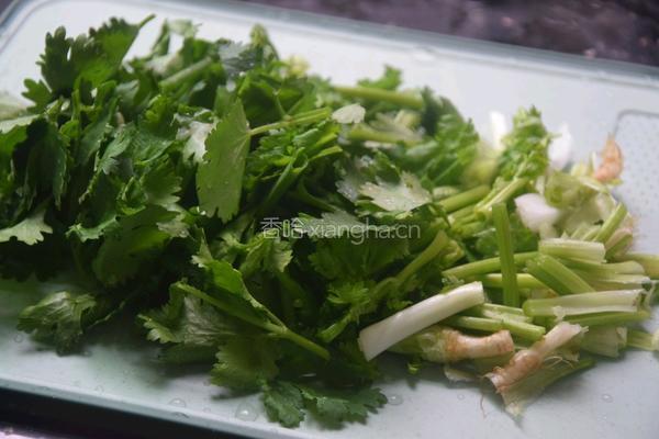香菜拌牛肉的做法图解4