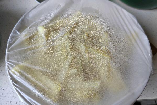 炸薯条的做法图解5