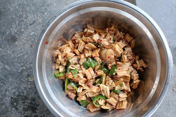 腐竹炒肉的做法图解5