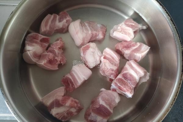 红烧抖臀五花肉的做法图解2