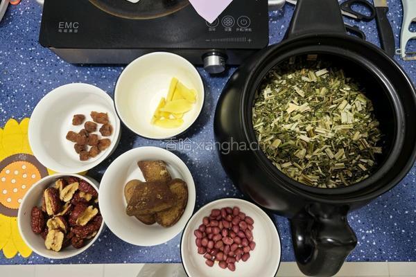 益母草膏的做法图解1