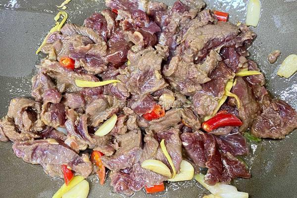 小炒黄牛肉的做法图解3