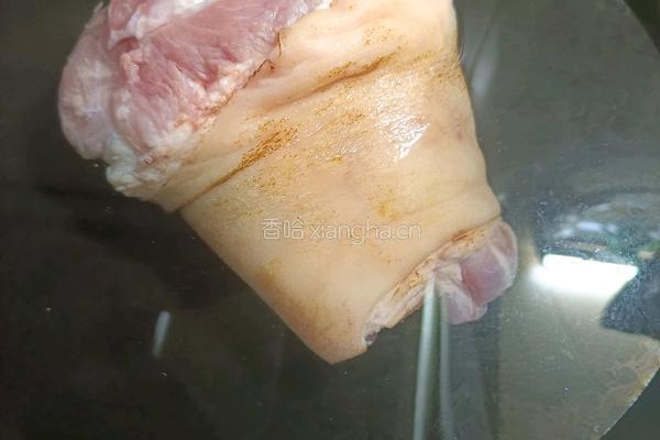 酱肘子的做法图解1
