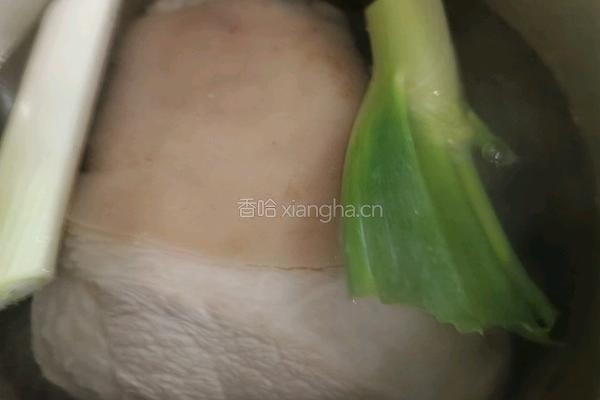 酱肘子的做法图解2